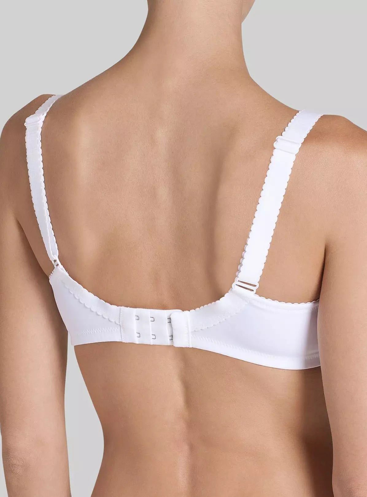  TRIUMPH White Delicate Doreen Bra - 46E