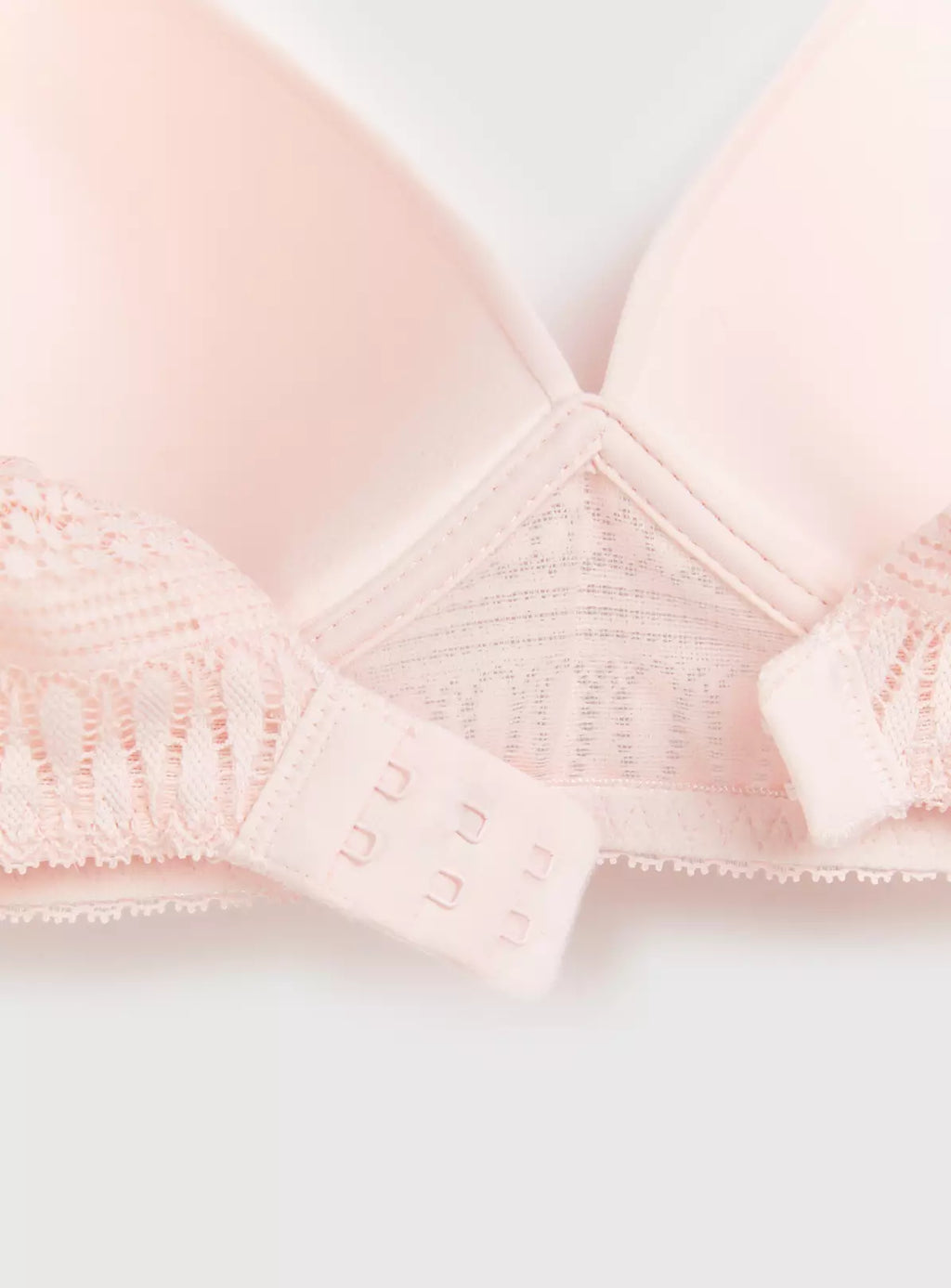  Light Pink Geometric Lace Plunge Bra 36DD