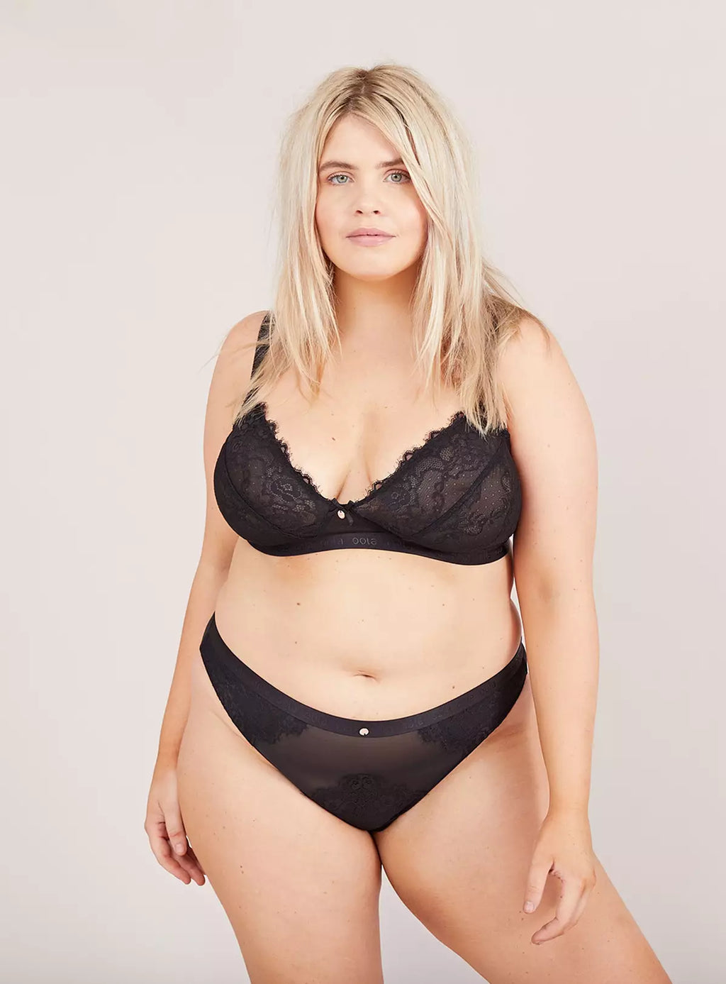  OOLA LINGERIE Lace & Logo Non Wired Soft Bra42D