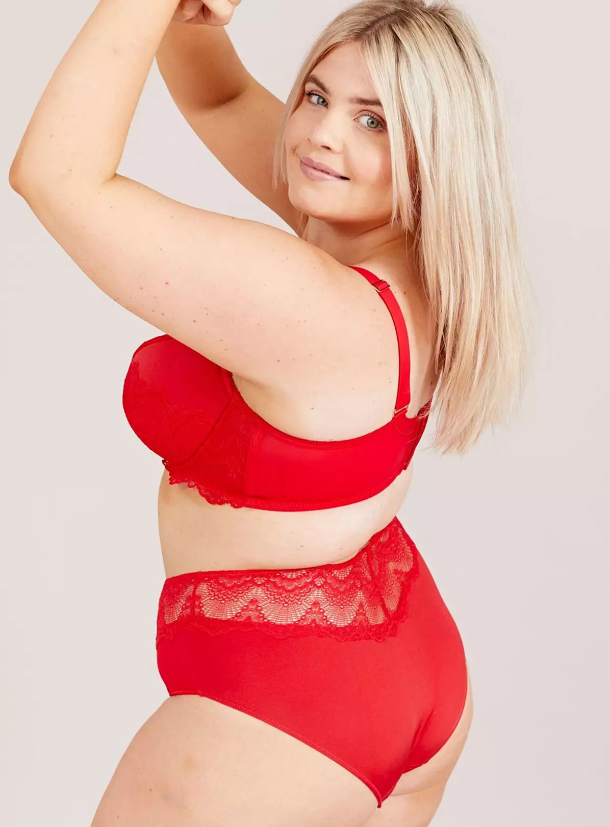  OOLA LINGERIE Fan Lace High Waist Light Control Brief 26-28