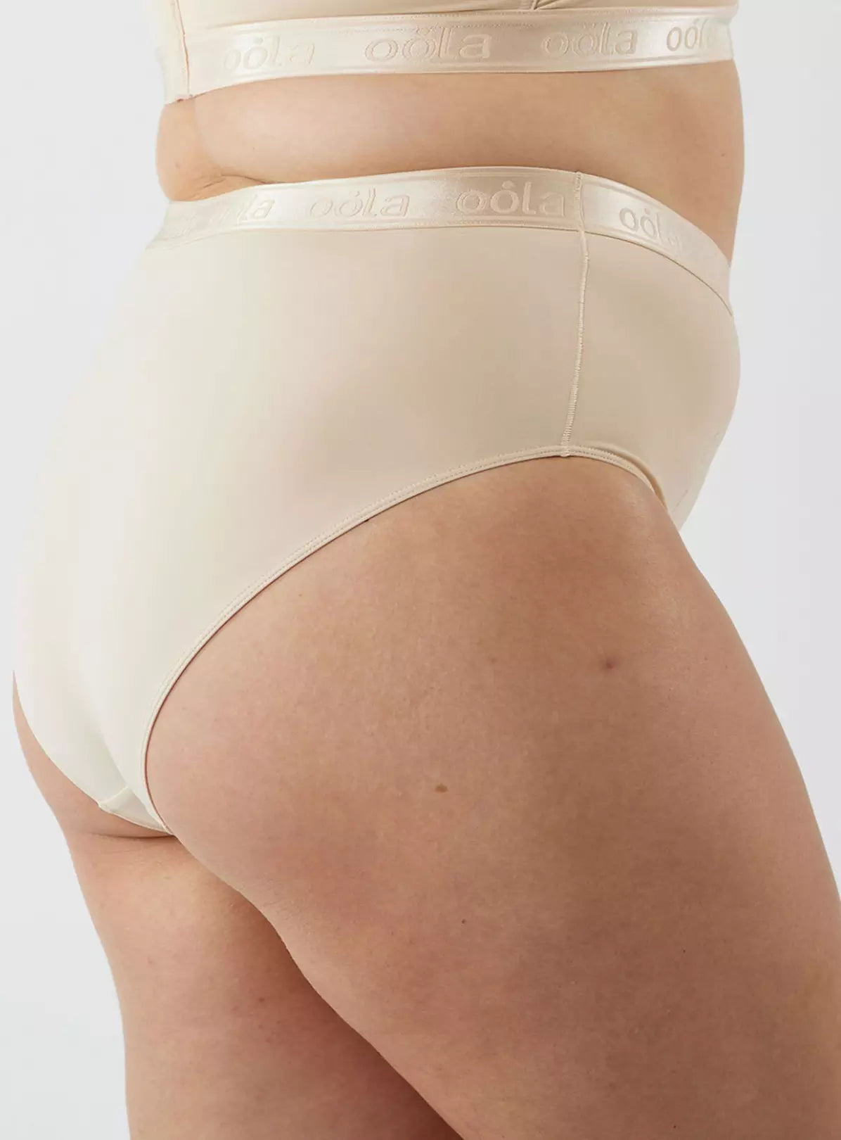  OOLA LINGERIE Control High Waist Brief 22-24
