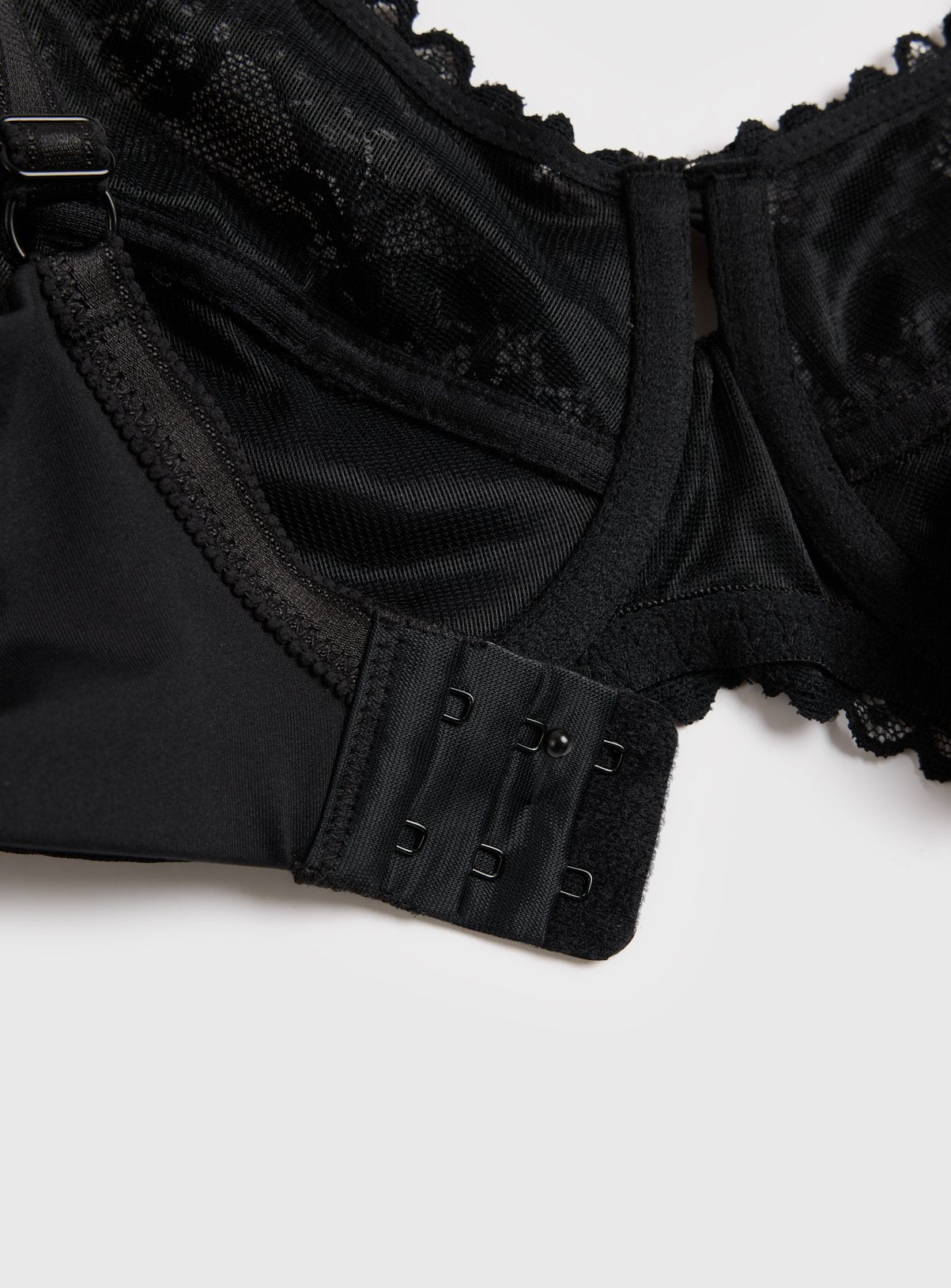  DD+ Black Floral Lace Underwired Bra 38DD
